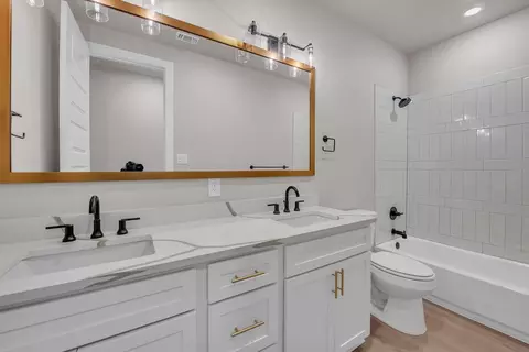 Bath - 313 Boots Ct, Lorena, TX 76655 photo 2 of 5
