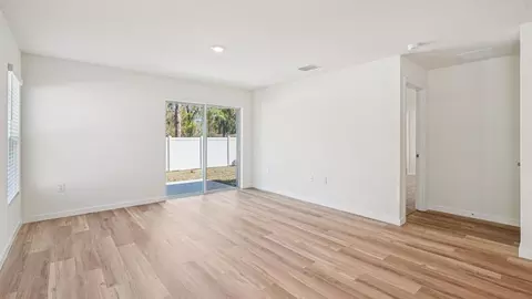 Living - 9841 Coconut Ct, Spring Hill, FL 34608 photo 2 of 3