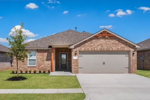 Exterior - 709 Ashleigh Dr, Tuttle, OK 73089 photo 5 of 11