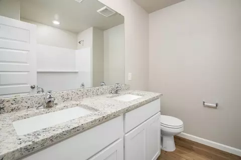 Bath - 709 Ashleigh Dr, Tuttle, OK 73089 photo 3 of 3