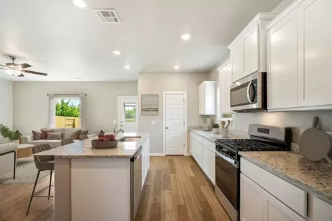 Kitchen - 709 Ashleigh Dr, Tuttle, OK 73089 photo 3 of 3