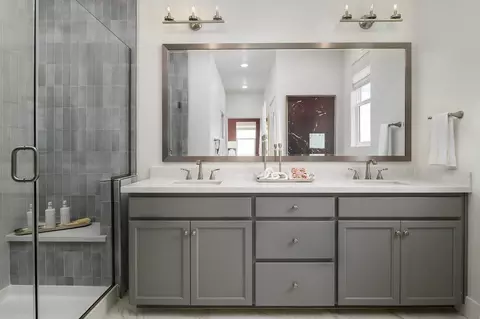 Bath - 3186 John Ln, Tracy, CA 95377 photo 2 of 2