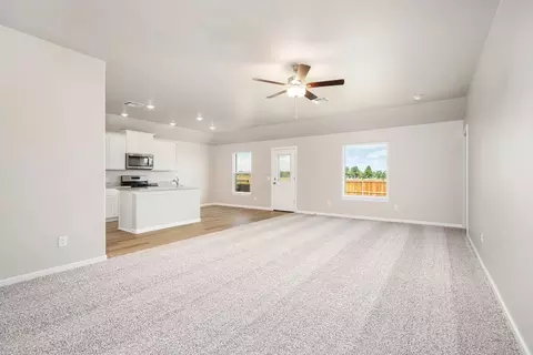 Living - 709 Ashleigh Dr, Tuttle, OK 73089 photo 1 of 1