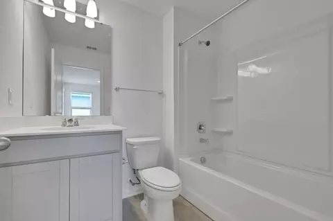 Bath - 537 Barbosa Trl, Saint Augustine, FL 32095 photo 3 of 7