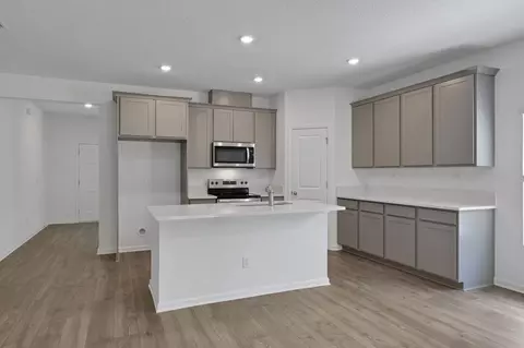 Kitchen - 537 Barbosa Trl, Saint Augustine, FL 32095 photo 3 of 7