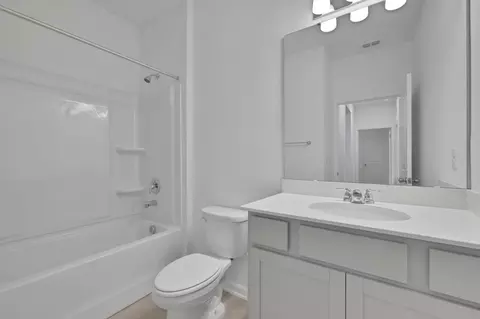Bath - 537 Barbosa Trl, Saint Augustine, FL 32095 photo 2 of 7