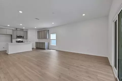 Living - 537 Barbosa Trl, Saint Augustine, FL 32095 photo 3 of 9