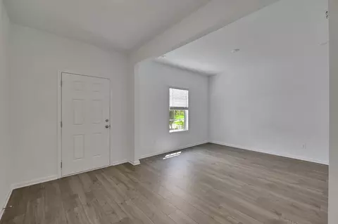 Living - 537 Barbosa Trl, Saint Augustine, FL 32095 photo 1 of 9