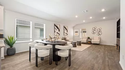 Dining - 9211 Wernecke Rd, Rosenberg, TX 77471 photo 1 of 1