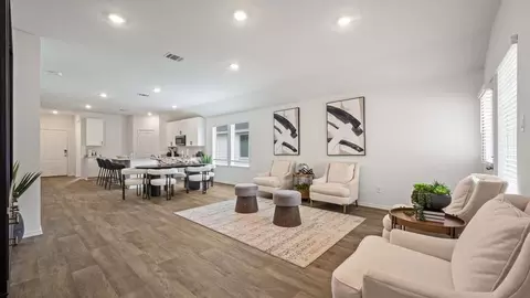 Entry Way - 9211 Wernecke Rd, Rosenberg, TX 77471 photo 2 of 2
