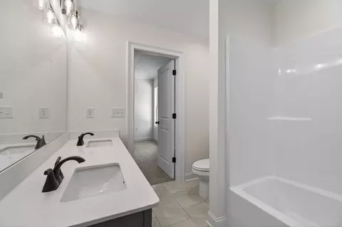 Bath - 7204 Bill Dorn Rd, Appling, GA 30802 photo 3 of 3
