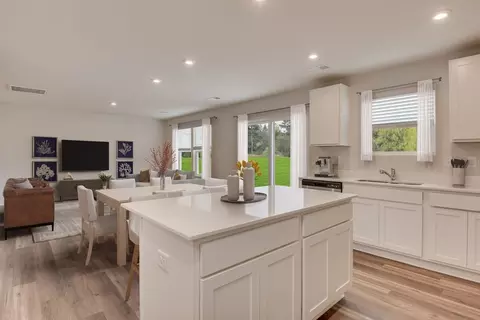 Kitchen - 277 Sparrow St, Thomson, GA 30824 photo 2 of 2