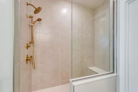 Bath - 25542 W Alabaster Cir, Plainfield, IL 60544 photo 2 of 2