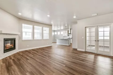 Living - 957 Andrews Crest Dr, Berthoud, CO 80513 photo 1 of 4