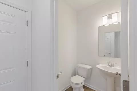 Bath - 2886 Evergreen Ave, Plainfield, IN 46168 photo 1 of 5