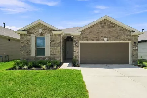 2863 Icarus Dr, Fresno, TX 77545