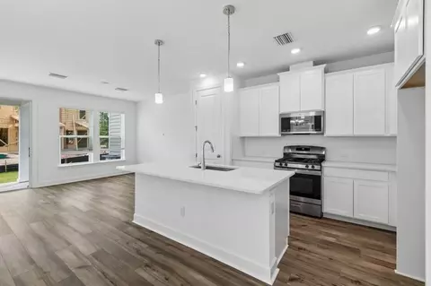 Kitchen - 800 Bluestem St, Yulee, FL 32097 photo 1 of 2
