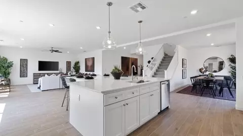 Entry Way - Jewetta & 7th Standard, Shafter, CA 93263 photo 3 of 6