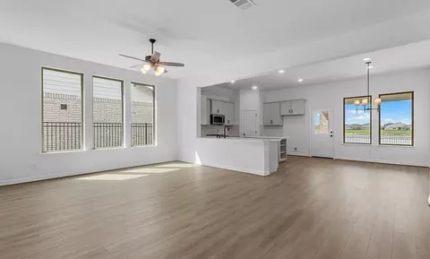 Living - 7519 Jade Crest Dr, Angleton, TX 77515 photo 1 of 3