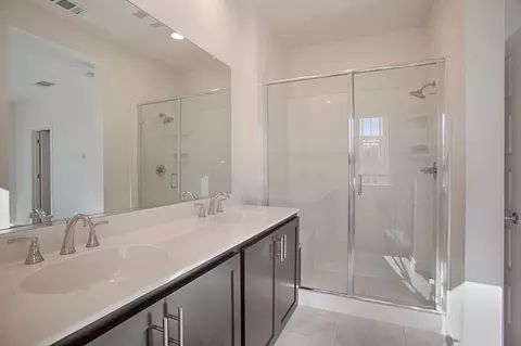 Bath - 6762 Quantum Loop, San Jose, CA 95119 photo 2 of 21