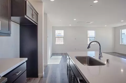 Kitchen - 6762 Quantum Loop, San Jose, CA 95119 photo 2 of 17