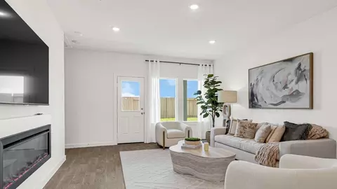 Living - 2610 Ranch View Ct, Rosenberg, TX 77471 photo 4 of 4