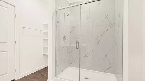 Bath - 2610 Ranch View Ct, Rosenberg, TX 77471 photo 3 of 10