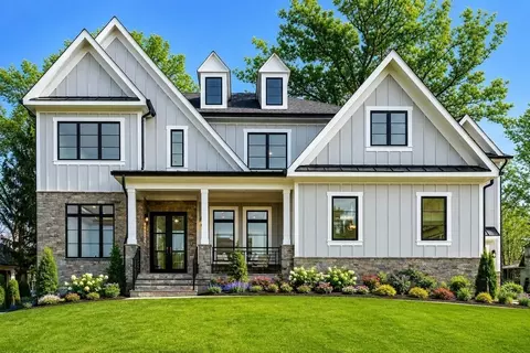 Exterior - 11200 River Rd, Potomac, MD 20854 photo 5 of 23
