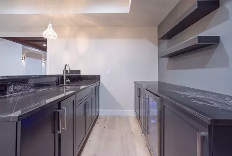 Kitchen - 11200 River Rd, Potomac, MD 20854 photo 5 of 11