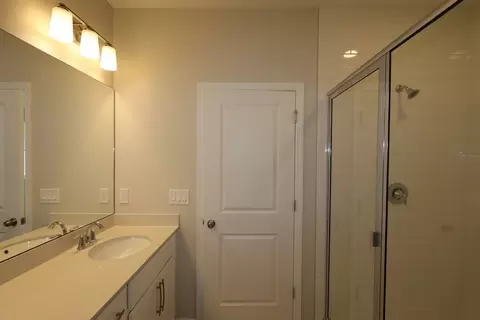 Bath - 1425 Hyde St, Saint Cloud, FL 34771 photo 1 of 4