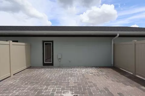Exterior - 1425 Hyde St, Saint Cloud, FL 34771 photo 3 of 9