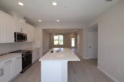 Kitchen - 1425 Hyde St, Saint Cloud, FL 34771 photo 3 of 10