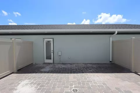 Exterior - 1425 Hyde St, Saint Cloud, FL 34771 photo 1 of 10