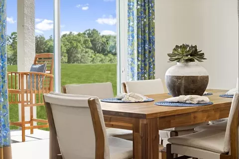 Dining - 10308 Honeysuckle Vine Cir, Riverview, FL 33578 photo 3 of 3