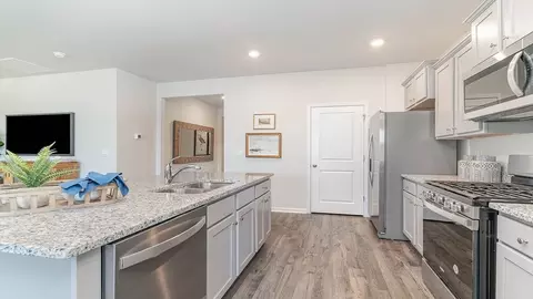 Kitchen - 108 Pampa Dr, Loris, SC 29569 photo 3 of 4