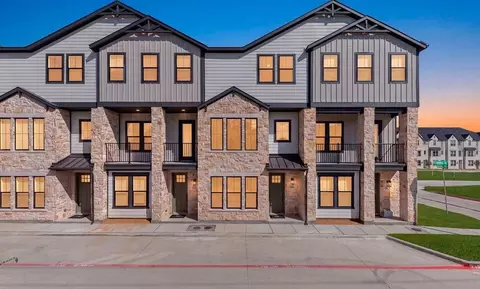 1004 Comfort Dr, Plano, TX 75075