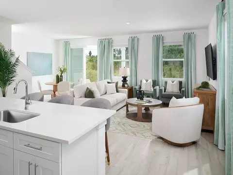 Living - 39 Rangeline Dr, Saint Augustine, FL 32092 photo 3 of 4