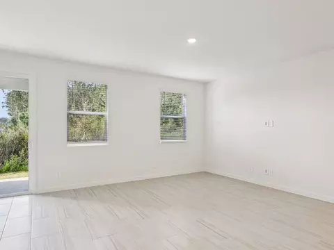 Living - 39 Rangeline Dr, Saint Augustine, FL 32092 photo 1 of 4
