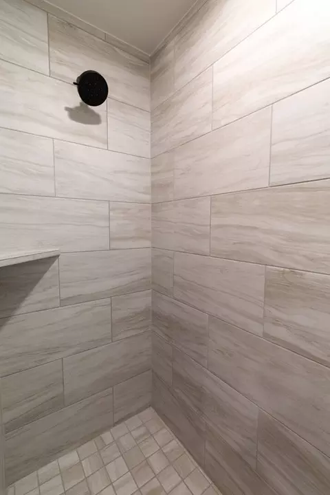Bath - 2920 E Northampton St, Broken Arrow, OK 74014 photo 11 of 13