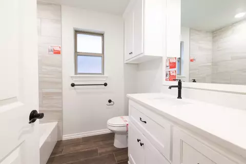 Bath - 2920 E Northampton St, Broken Arrow, OK 74014 photo 12 of 13