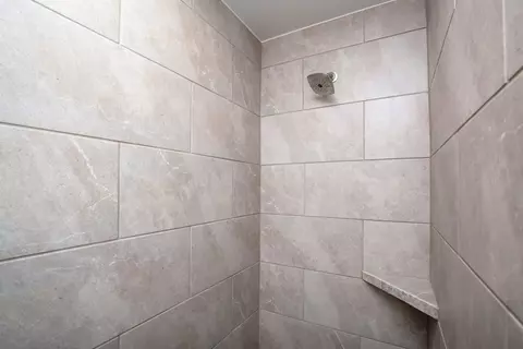 Bath - 2920 E Northampton St, Broken Arrow, OK 74014 photo 6 of 13