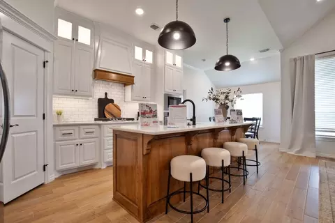 Kitchen - 2920 E Northampton St, Broken Arrow, OK 74014 photo 2 of 15