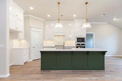 Kitchen - 2920 E Northampton St, Broken Arrow, OK 74014 photo 9 of 15