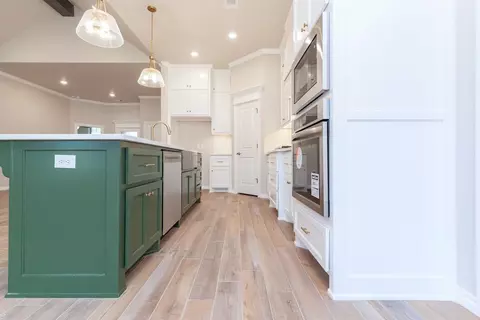 Kitchen - 2920 E Northampton St, Broken Arrow, OK 74014 photo 13 of 15