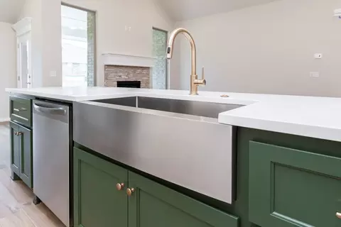 Kitchen - 2920 E Northampton St, Broken Arrow, OK 74014 photo 12 of 15