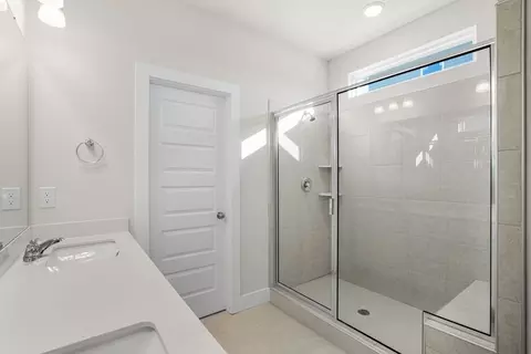 Bath - 144 Thomas Store Dr, Broadway, NC 27505 photo 3 of 3