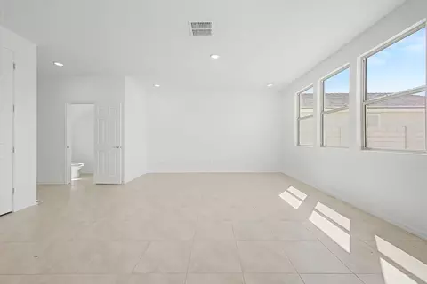 Living - 8047 W Berkeley Rd, Phoenix, AZ 85035 photo 2 of 2