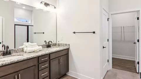 Bath - 28 Wheatfield Rd, Fletcher, NC 28732 photo 4 of 7