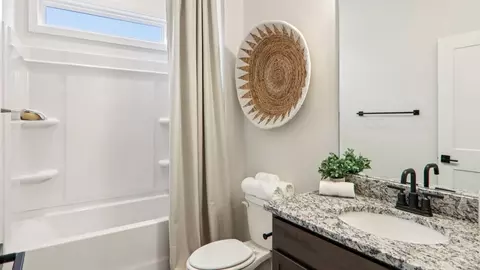 Bath - 28 Wheatfield Rd, Fletcher, NC 28732 photo 6 of 7