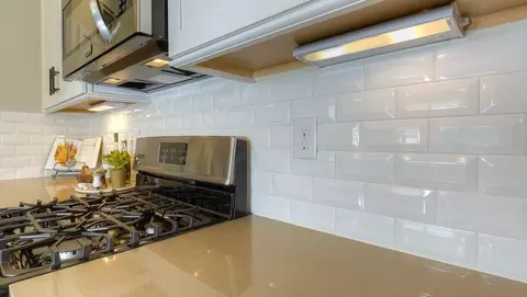 Kitchen - 28 Wheatfield Rd, Fletcher, NC 28732 photo 5 of 10